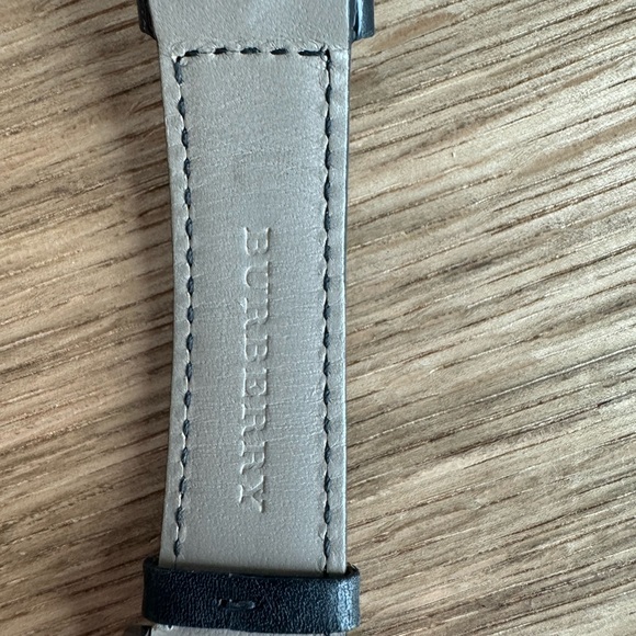 Burberry The City Silver Dial Black Leather Strap Watch - Picture 7 of 8